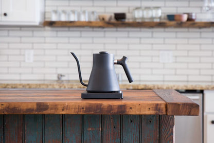 FELLOW STAGG EKG ELECTRIC POURING KETTLE MATTE BLACK / MATTE WHITE